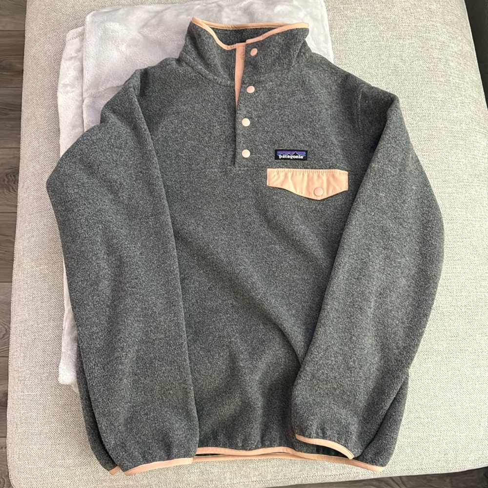 Patagonia Gray Crew Neck Sweater with Classic Design NWOT